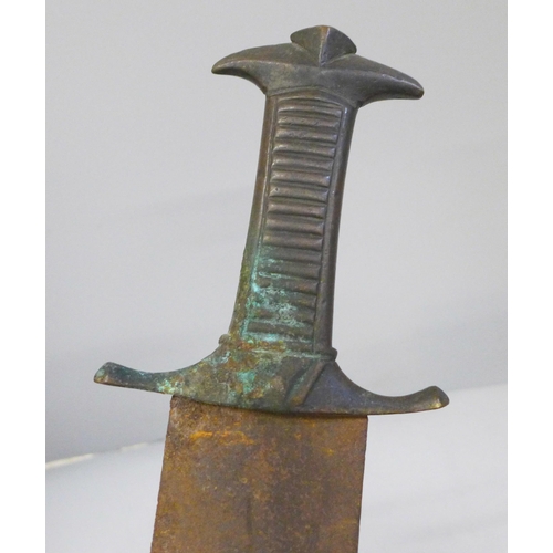 2171 - A European iron and copper alloy short sword, early 1800s, possibly Napoleonic war   **PLEASE NOTE T... 