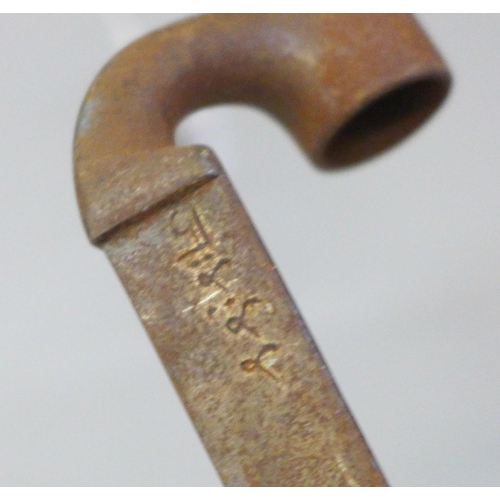 2175 - A 19th century lock fitting socket bayonet, no scabbard **PLEASE NOTE THIS LOT IS NOT ELIGIBLE FOR I... 