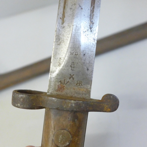 2178 - A British World War I bayonet lacking scabbard, together with two others, a/f   **PLEASE NOTE THIS L... 