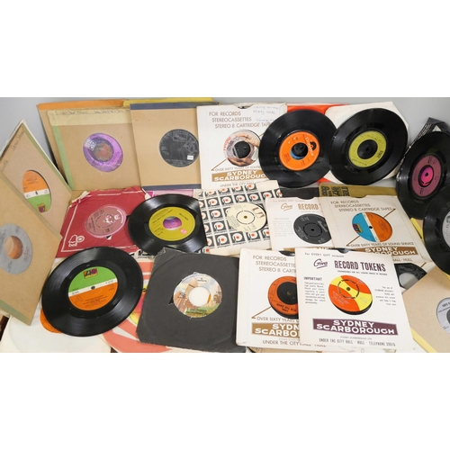 2246 - A collection of vinyl records - Northern Soul, Motown, etc. To include Creole, O'Jays, Detroit Spinn... 