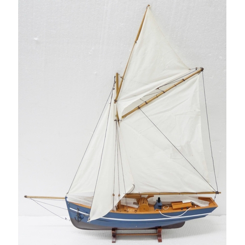 2257 - Two model boats and a model yacht **PLEASE NOTE THIS LOT IS NOT ELIGIBLE FOR IN-HOUSE POSTING AND PA... 