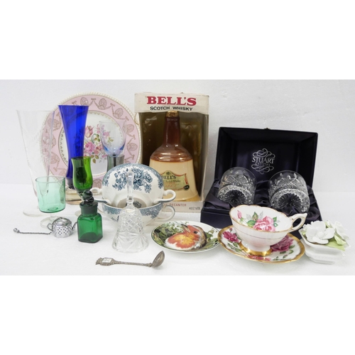 2284 - A pair of Stuart Crystal whisky glasses and a Bell's whisky decanter, no contents, boxed and other c... 