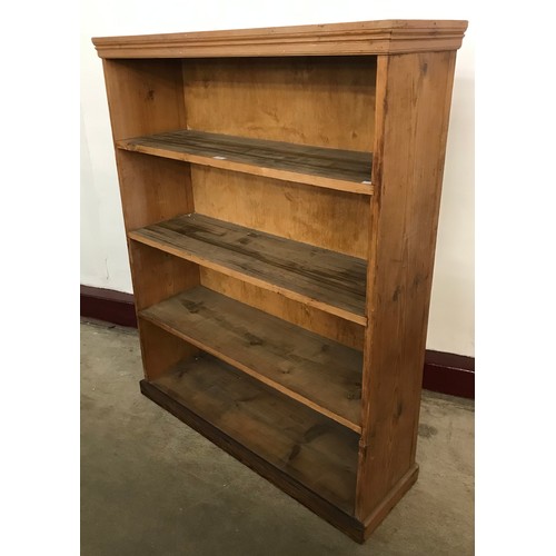 120 - A late Victorian pine open bookcase