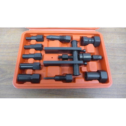 5056 - An 8-25mm bearing puller set