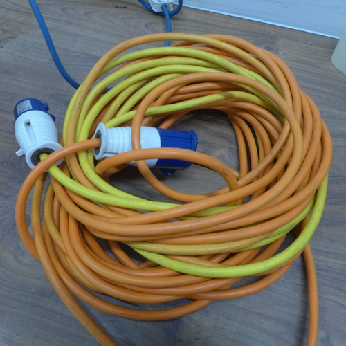 5058 - A 110V transformer, a 240v blue plug extension cable and a 4 socket splitter box