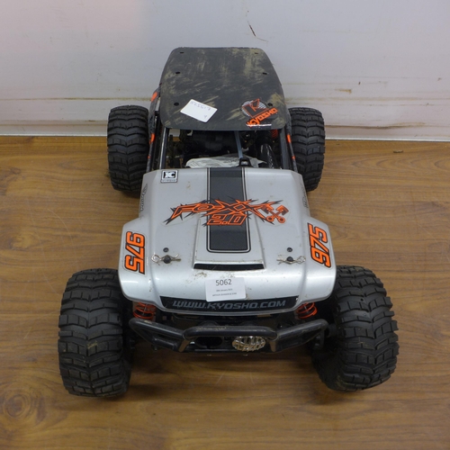 5062 - A Kyosho FO-XX 2.0 975 remote controlled car