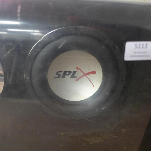 5113 - A car sub woofer with SPLX speakers