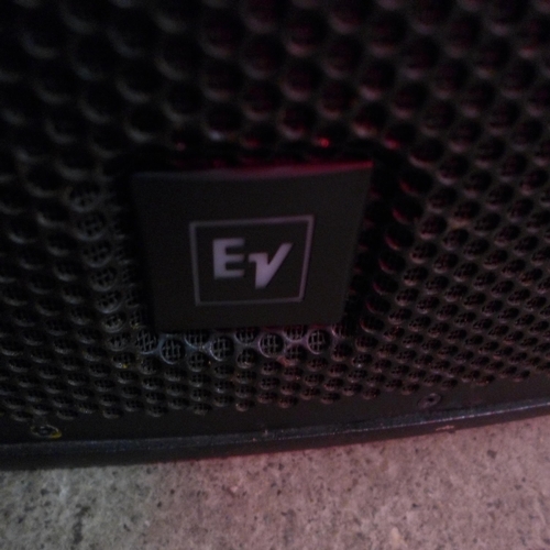 5124 - A pair of EV PA speakers