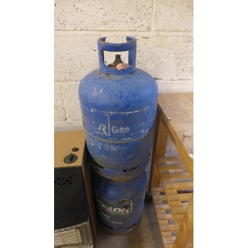 5182 - 2 Valor gas fires and 2 gas bottles