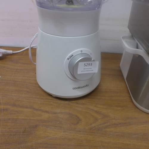 5293 - A Cookworks blender and a Duronic FS87 kitchen steamer