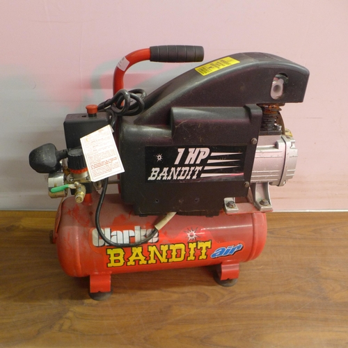 5308 - A Clarke Bandit V 1HP 8L 4.2cfm air compressor
* This lot is subject to VAT (please note that items ... 