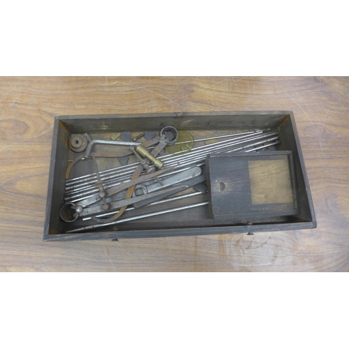 5001 - An early 20th Century 5 drawer beech engineers toolbox, with a quantity of engineering tools includi... 