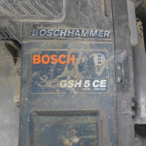 5006 - A cased Bosch GSTH SCE 950w SDS MAX hammer drill