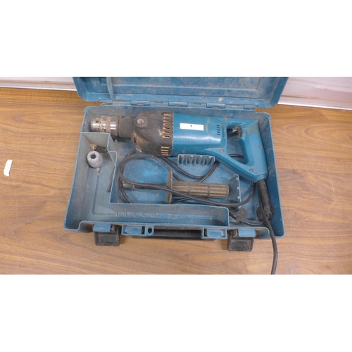 5009 - A Makita 8406, 240V power drill