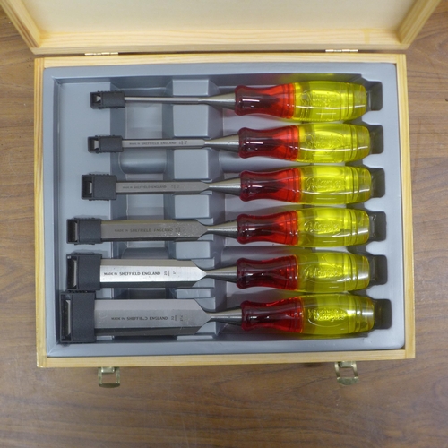 5019 - A set of six Marples M373/SC bevel edge splitproof chisels in a wooden storage case