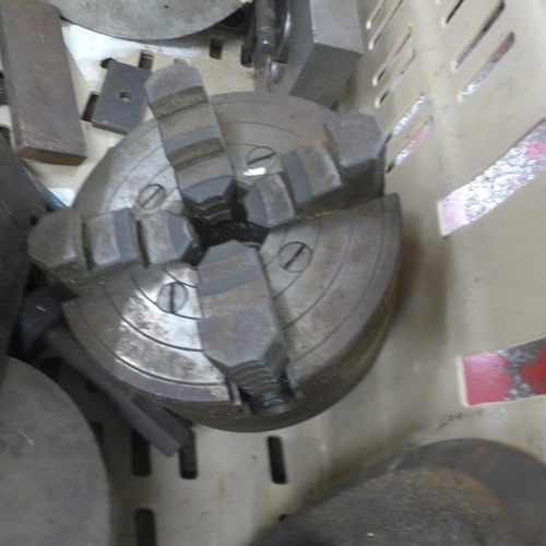 5034 - A quantity of lathe chucks including 2 vintage 3 jaws, a Belco 4 jaw, wood mount, etc.