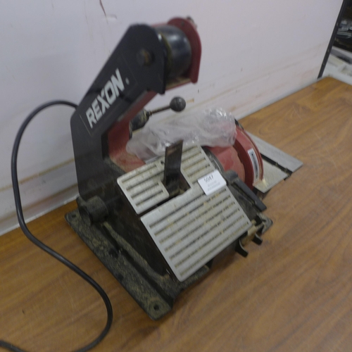 5047 - A Rexon BD150A 240v belt and disk sander with spare sanding disks