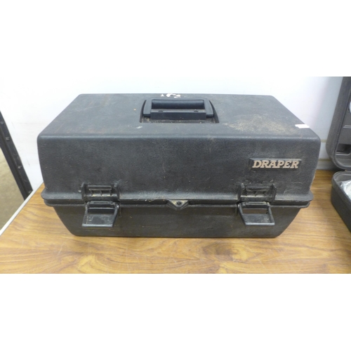 5051 - A Rockworth ARPP900 240V electric power planer and 3 toolboxes with various router parts