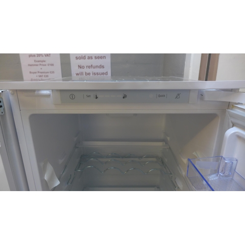 4019 - Beko Fridge/Freezer 70/30 with Harvest Fresh (Transit damage) *This lot is subject to VAT