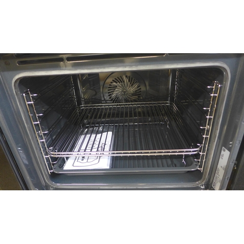 4054 - AEG Multifunction Oven, StemBake*This lot is subject to VAT