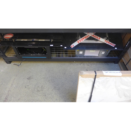 4064 - Karlson Screen Hood (Damaged), AEG Cooker Hood (Requires attention) *This lot is subject to Vat