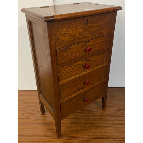 312 - An early 20th Century oak specimen chest of drawers