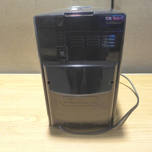 6001 - Delonghi Dinamica coffee machine, Original RRP £379.99 + Vat (347-106) *This lot is subject to Vat