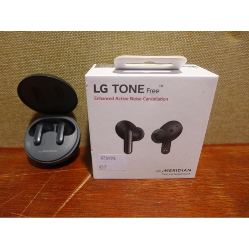 6102 - Razer Kraken Gaming Headset and LG Tone Wireless Earbuds (347-19,459) *This lot is subject to Vat