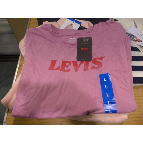 6110 - Large bag of clothing, brands to include: Levis's, Ted Baker, Jack Wills, etc. (347-648) *This lot i... 