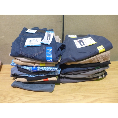 6110 - Large bag of clothing, brands to include: Levis's, Ted Baker, Jack Wills, etc. (347-648) *This lot i... 