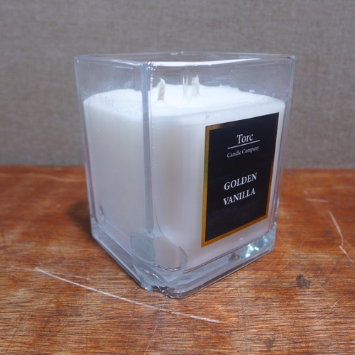 6118 - Fragrance Candle 3 pack - one damaged (349-211) *This lot is subject to VAT