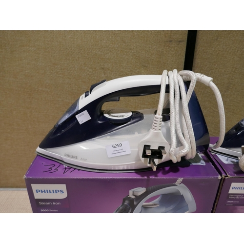 6259 - Two Philips Steam Irons  (347-233,234) *This lot is subject to Vat