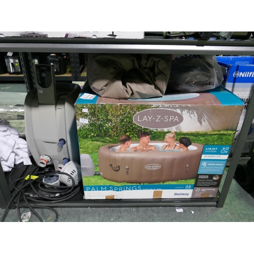 6270 - Lay-Z-Spa Inflatable Hot Tub With Cover, Original RRP £329.99 + Vat (347-240) *This lot is subject t... 