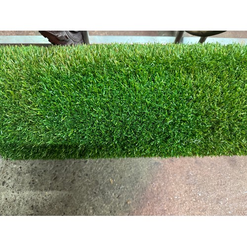 5170 - A 4m length of artificial turf