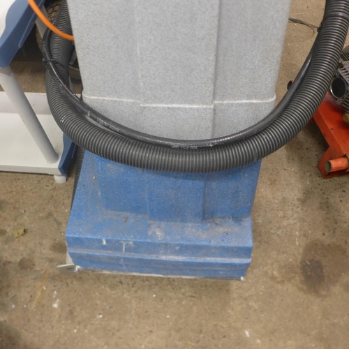 5220 - A Polaris 700 floor cleaning machine (**Failed pat test due to damaged cable**)