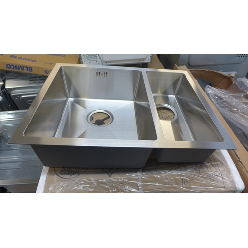 4105 - Idro Large 1.5 Bowl Sink - Stainless Steel *This lot is subject to VAT