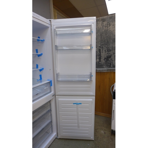 4119 - AEG Integrated 70/30 Fridge Freezer  *This lot is subject to VAT