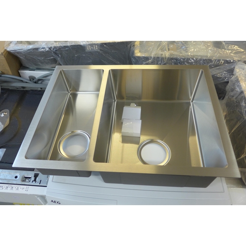 4126 - Idro Large 1.5 Bowl Sink - Stainless Steel *This lot is subject to VAT