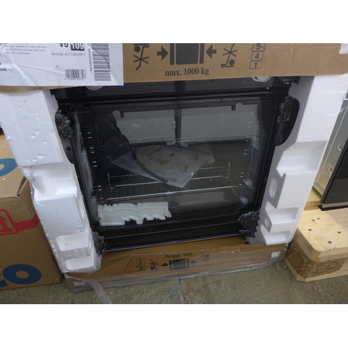 4146 - Bosch Series 2 Single Oven  (Damaged door) *This lot is subject to VAT