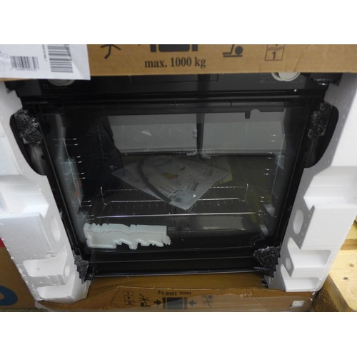 4146 - Bosch Series 2 Single Oven  (Damaged door) *This lot is subject to VAT