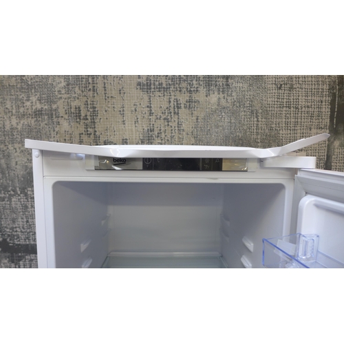 4162 - Beko  Integrated Tower Fridge (Transit Damage) *This lot is subject to VAT