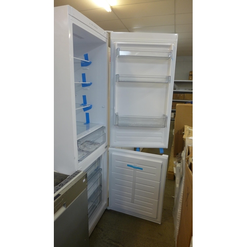 4171 - AEG Freestanding 70/30 Fridge Freezer (Low Frost) *This lot is subject to VAT