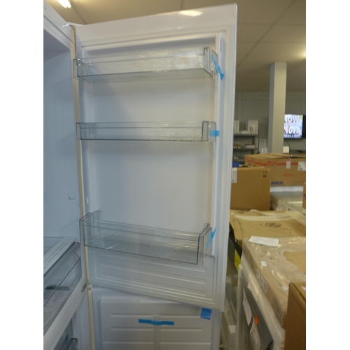 4171 - AEG Freestanding 70/30 Fridge Freezer (Low Frost) *This lot is subject to VAT