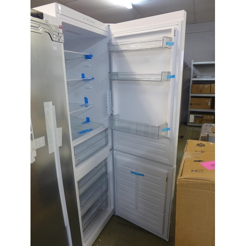 4175 - AEG Freestanding 70/30 Fridge Freezer (Low Frost)  *This lot is subject to VAT