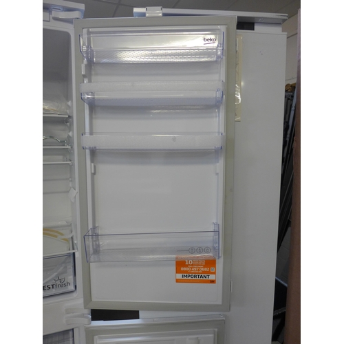 4178 - Beko 70/30 Integrated Fridge Freezer - Frost Free *This lot is subject to VAT