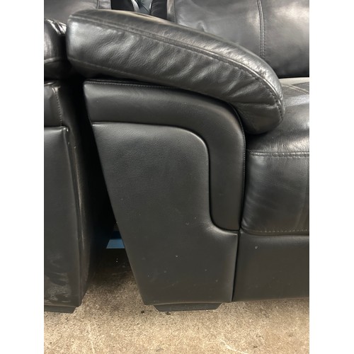 3160 - Black leather 2 seater sofa and a pair of armchairs (480-143,144,145) *This lot is subject to VAT