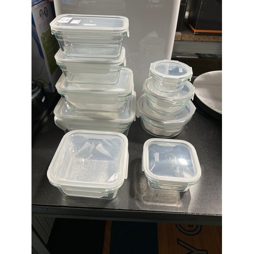 6186 - Glasslock Food Storage Containers  (349-284) *This lot is subject to VAT