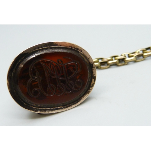 7050 - A 19th Century intaglio seal fob, together with a gilt metal long guard chain, 3.2 x 2.5cm fob base