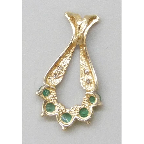 7052 - A 9ct gold, emerald and diamond pendant, 1.2g, 2.1cm