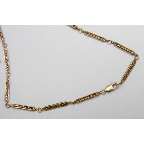 7055 - A 9ct gold necklace with twist design bar links, 7.4g, 46cm